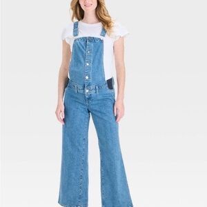 Isabel Maternity by Ingrid & Isabel Light Blue Denim Overalls12 nwt